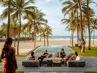 夏风启序：与亚太地区四季酒店共赴难忘盛夏时光