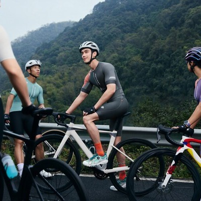 迪桑特发布全新骑行主题大片《同频至上》 共同诠释