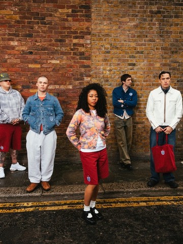 Levi’s® 推出英格兰足总会系列，以丹宁礼赞球迷时刻