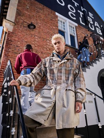 Burberry 倾情呈献 2026 秋季《格调上场》广告大片