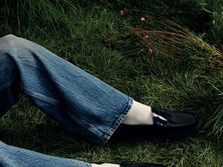 JIMMY CHOO 发布2026夏日衣橱系列广告大片