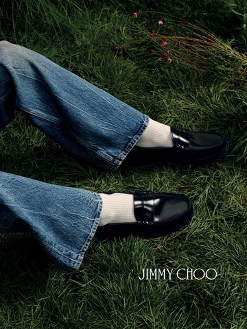 JIMMY CHOO 发布2026夏日衣橱系列广告大片