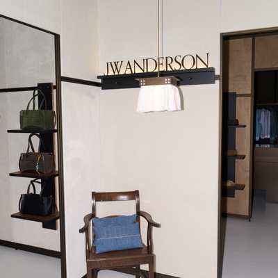 JW ANDERSON 于巴黎卢浮宫街15号呈现限时精品空间