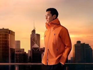 迪桑特携手吴彦祖推出ALLTERRAIN CREAS夹克全新联名配色 以天际橙光诠释“形随意动”