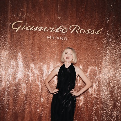 Gianvito Rossi于米兰发布全新 2027春夏系列，庆祝品牌20年意式匠艺传承