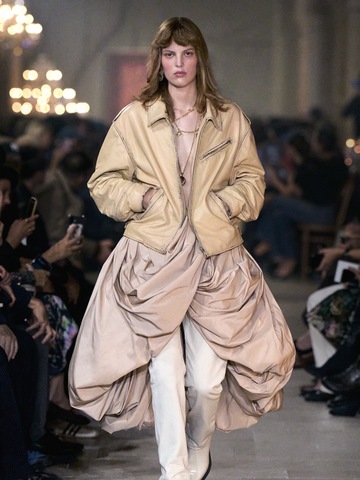 Acne Studios倾呈2027春夏女装系列  以丹宁叙事，重塑新浪漫主义