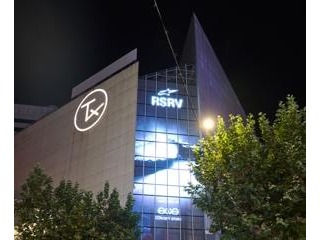 Alpinestars RSRV 于上海时装周期间将ENG概念店打造为城市赛车维修站
