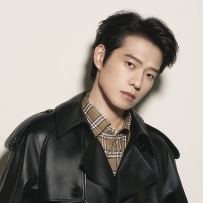 BURBERRY 美妆宣布魏大勋出任彩妆代言人