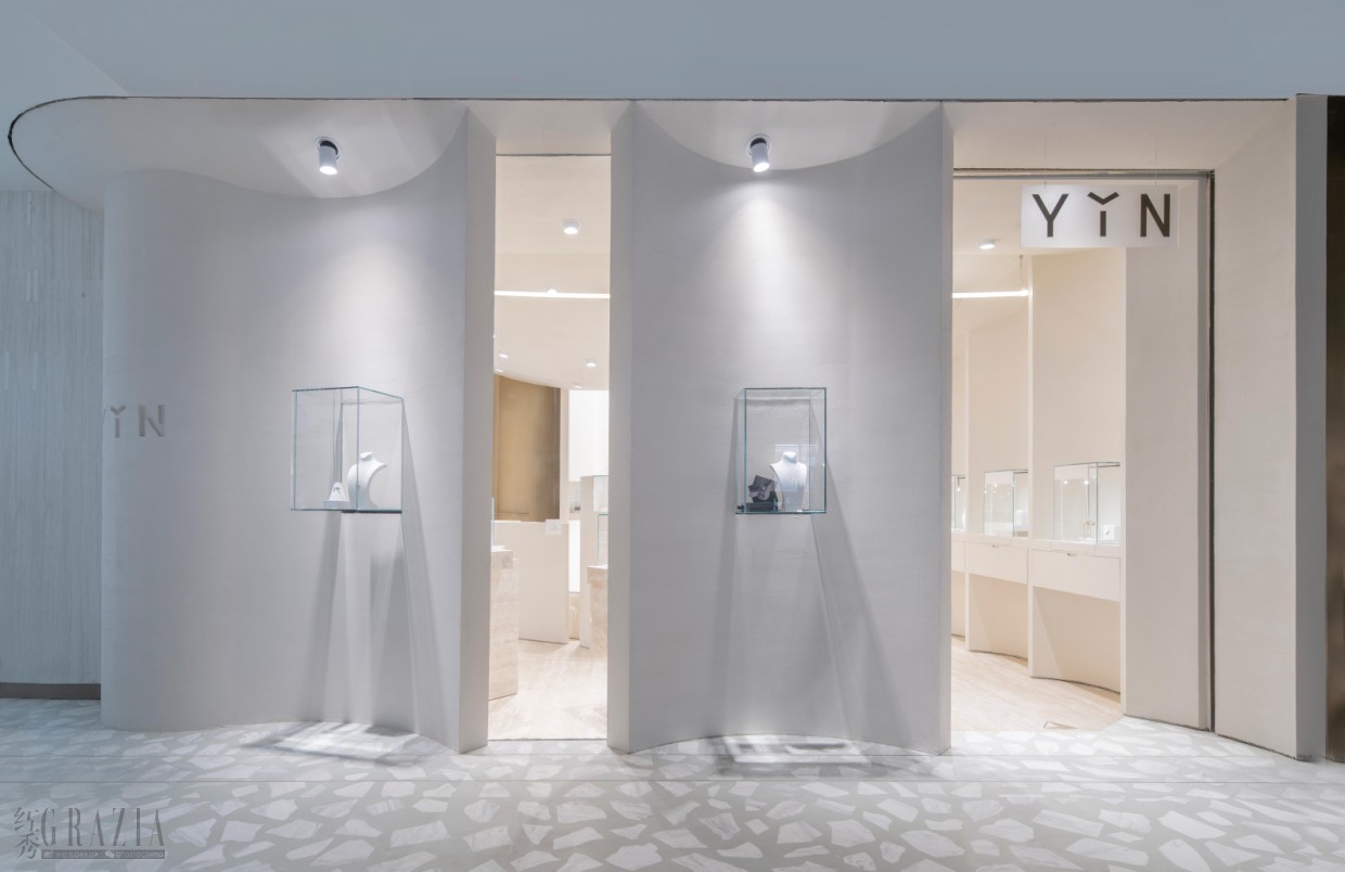 YIN隐 前滩太古里全新精品店「重屏」副入口图片.png