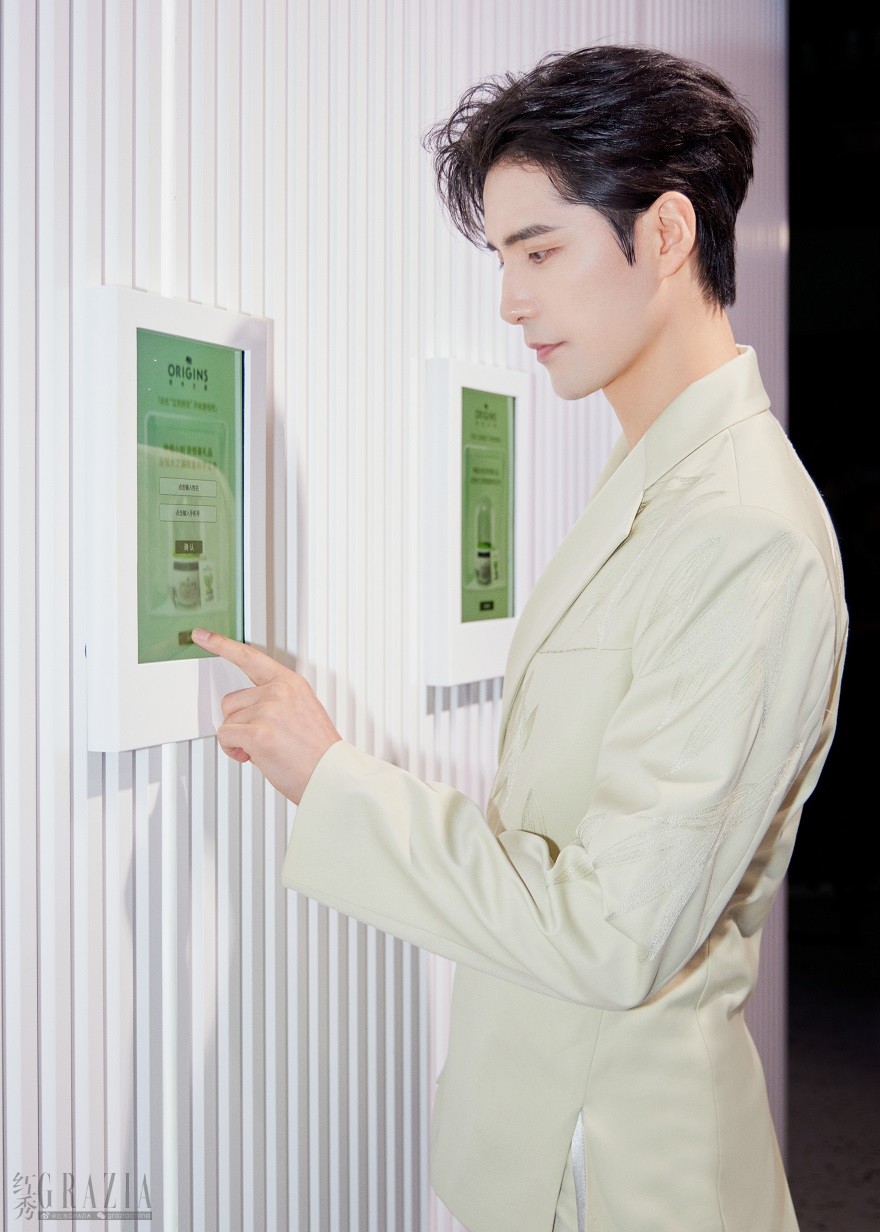 dltvg20220907131851.jpeg ORIGINS悦木之源首席植御大使阿云嘎体验云种树 图1.jpeg