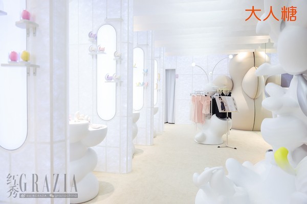 kxluz20221214162145.jpg 大人糖店铺内场景图2.jpg